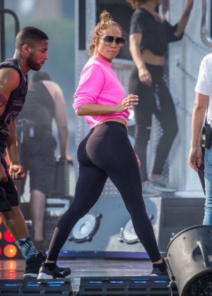 Jennifer Lopez - Rehearsal for Macy's 4th of July celebrations in New York